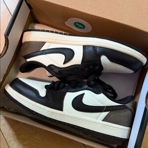 New Jordan 1 Low Kids Black/Dark Mocha Size 2.5